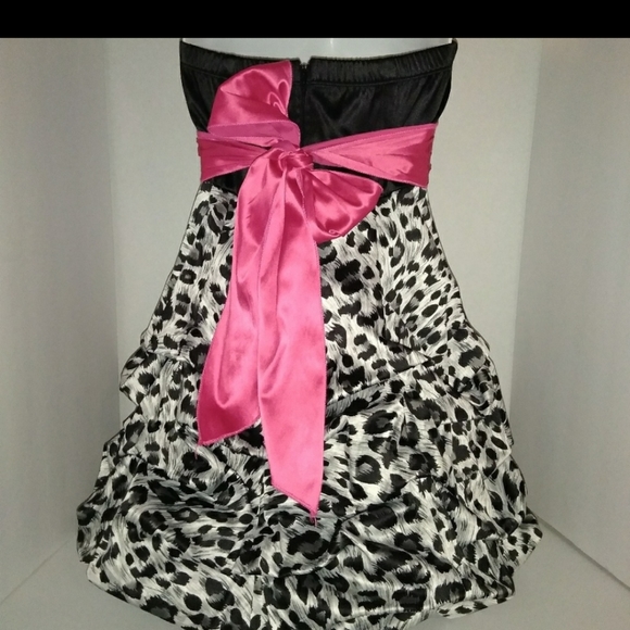 Ruby Rox strapless dress - Picture 6 of 7